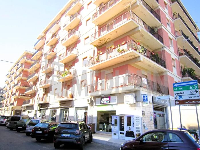 Appartamento con 8 locali in vendita in Via Sibari, CoriglianoRossano