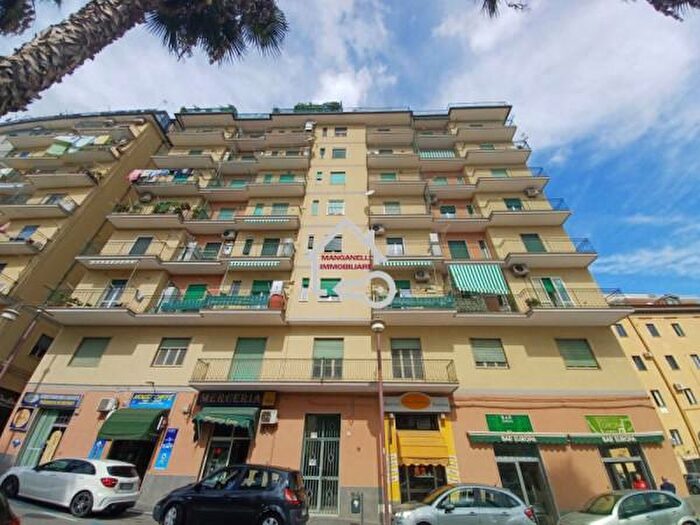 Appartamento quadrilocale in vendita in Viale Europa, Agropoli