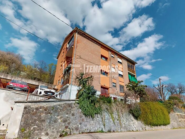 Appartamento trilocale in vendita in Via Pavullese, Marano Sul Panaro