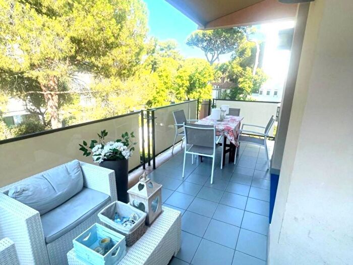 Appartamento trilocale in affitto in Viale Rino Molari, Centro, Riccione