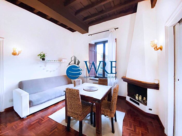 Appartamento bilocale in affitto in Via degli Orti dAlibert, Trastevere, Roma