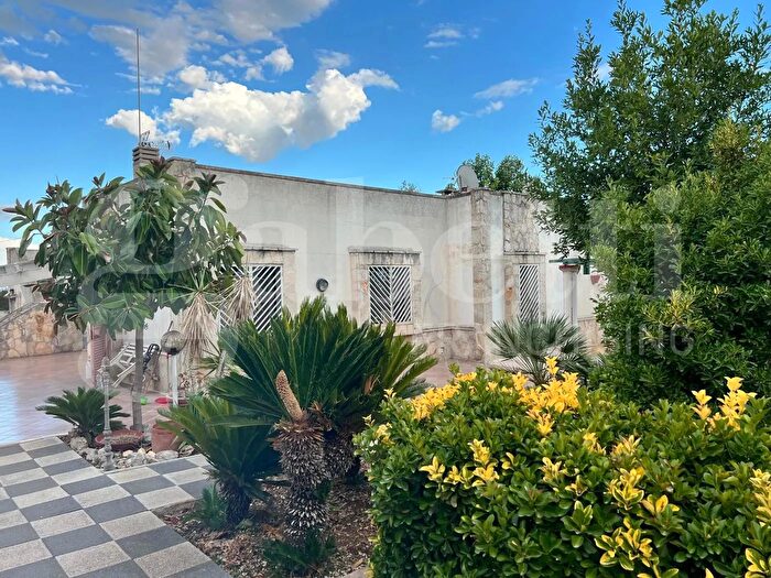 Casa con 5 locali in vendita in Via Speziale, Taranto