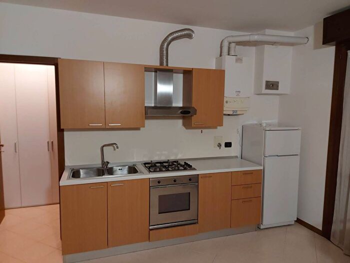 Appartamento monolocale in affitto in Granarolo DellEmilia E Via Dagol, Granarolo dellEmilia