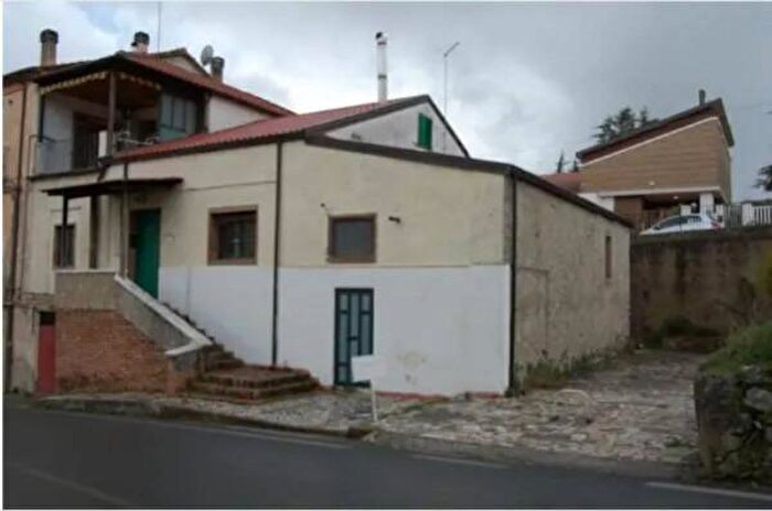 Casa con 6 locali in vendita in Corso Giuseppe Mazzini, Carolei