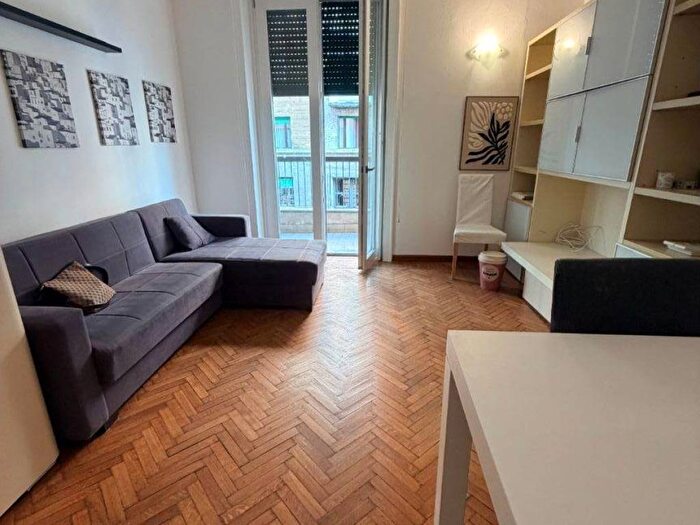 Appartamento trilocale in affitto in Via Numa Pompilio, San Vittore, Milano