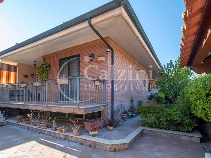 Appartamento trilocale in vendita in Via Publio De Tommasi, Roma