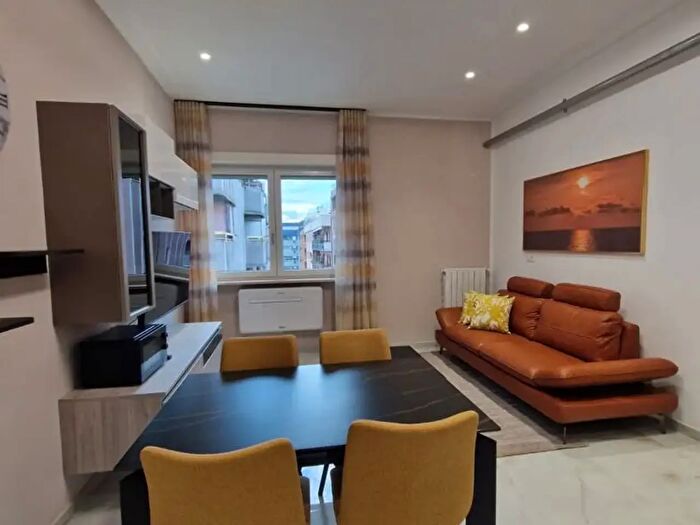 Appartamento trilocale in affitto in Corso Umberto I, Brindisi