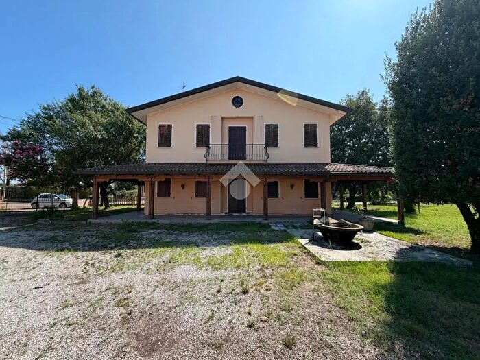 Casa quadrilocale in vendita in Via Piave, Breda Di Piave