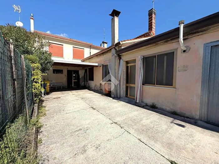 Casa con 5 locali in vendita in San Martino Di Lupari