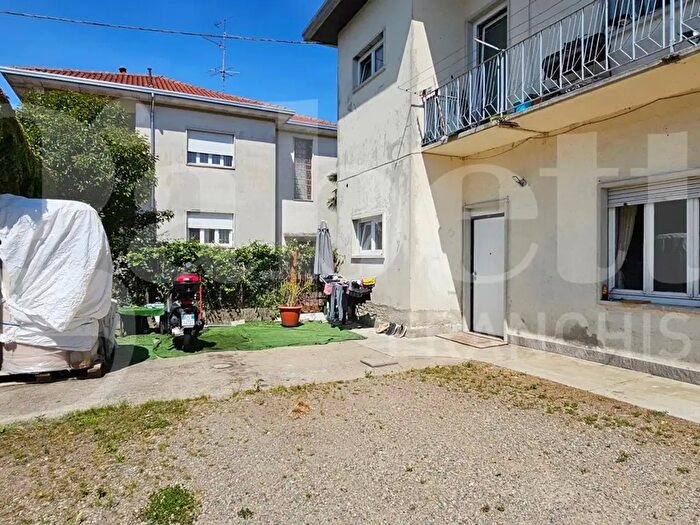 Appartamento trilocale in vendita in Via Monviso, Lonate Pozzolo