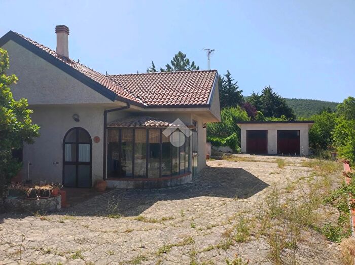 Casa con 5 locali in vendita in Area Silvana, Potenza