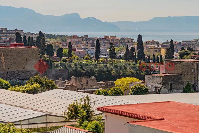 Appartamento trilocale in vendita in CSo Resina, Ercolano