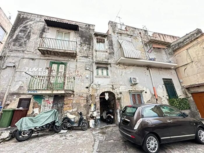 Appartamento monolocale in vendita in Largo Bandito, Torre Del Greco
