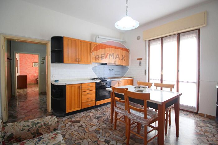 Appartamento quadrilocale in vendita in Via Verdi, Ponte San Pietro