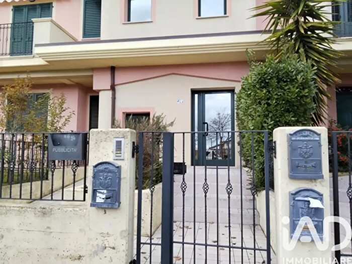 Appartamento quadrilocale in vendita in Via SantAnna, Cartoceto