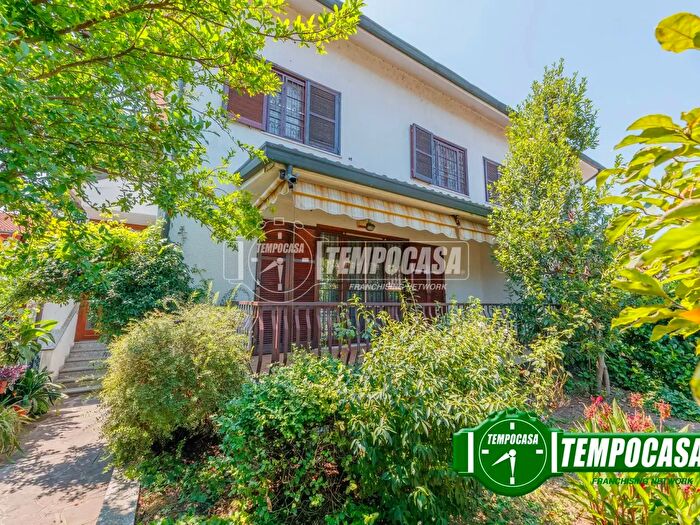 Casa quadrilocale in vendita in Via Treves, Zibido San Giacomo
