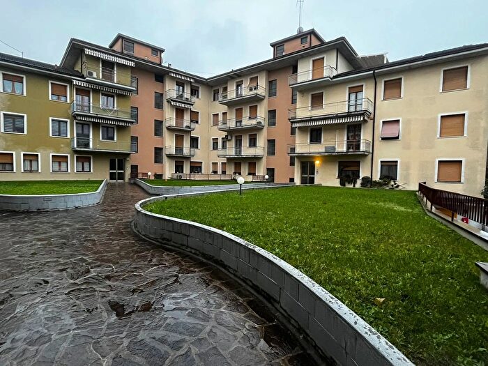 Appartamento bilocale in vendita in Via Buoso da Dovara, Cremona