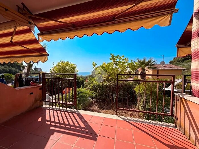 Casa bilocale in vendita in Via Ciosa, Costarainera