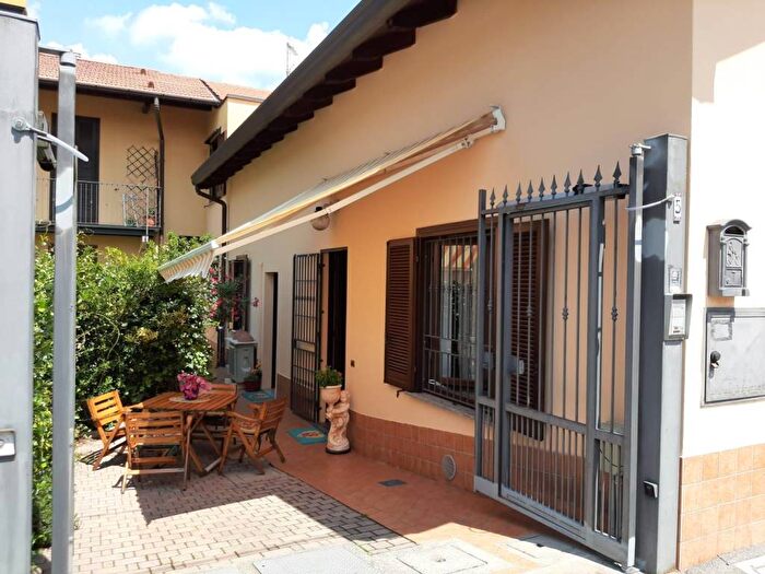 Casa trilocale in affitto in Via Bettolino, Crenna Bettolino, Gallarate