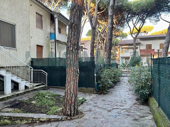 Appartamento con 7 locali in vendita in Via Fiumara, Grosseto