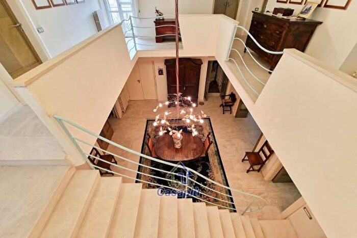 Casa con 6 locali in vendita in Monte Urano