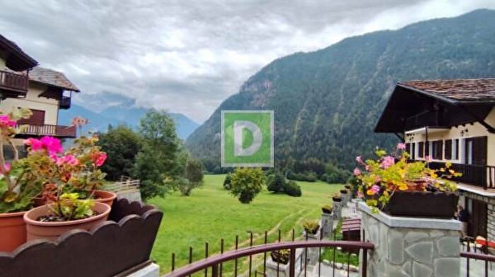 Appartamento con 5 locali in vendita in Rue Fontaine, Brusson