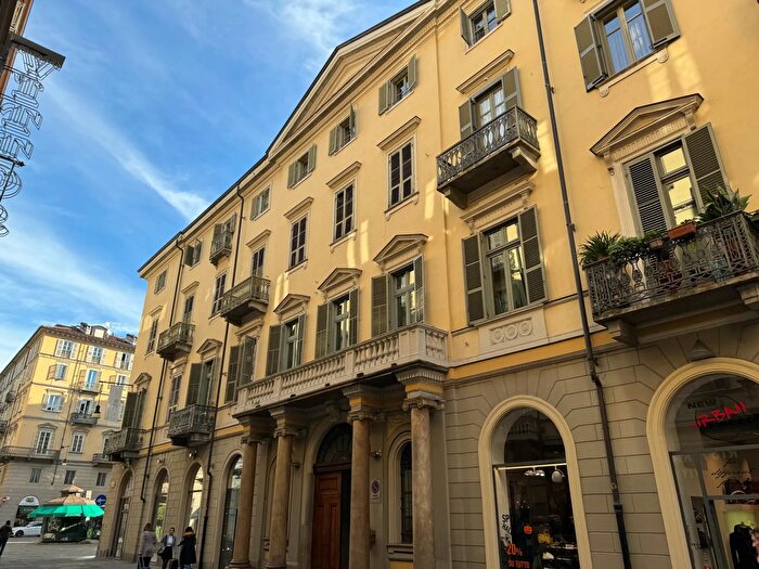 Appartamento in vendita in Via Carlo Alberto Centro Circoscrizione Torino Piemonte Italia, Torino