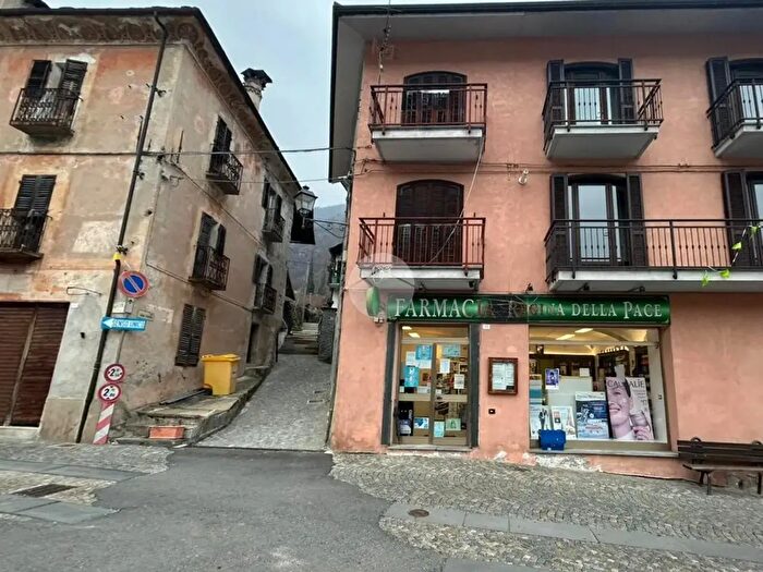 Appartamento bilocale in vendita in Via Roma, Locana