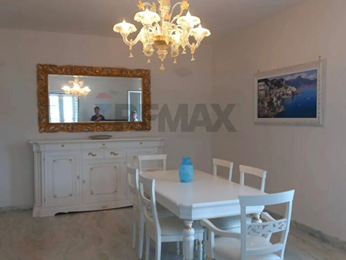 Casa con 5 locali in vendita in Castelforte