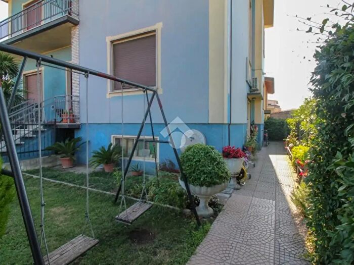 Appartamento trilocale in vendita in Via J F Kennedy, Ghedi
