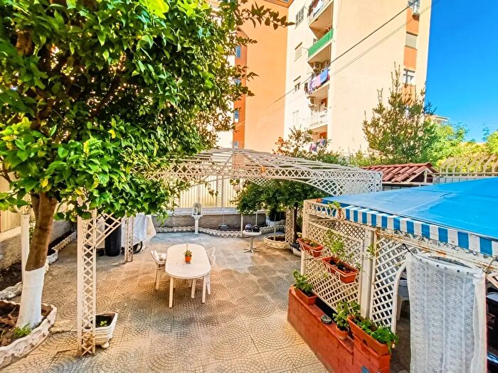 Appartamento trilocale in vendita in Via Redipuglia, Napoli