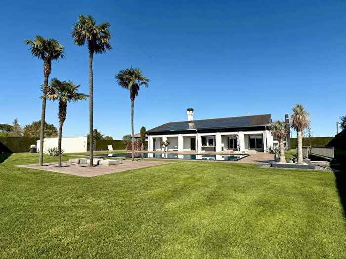 Appartamento con 10 locali in vendita in Piove Di Sacco