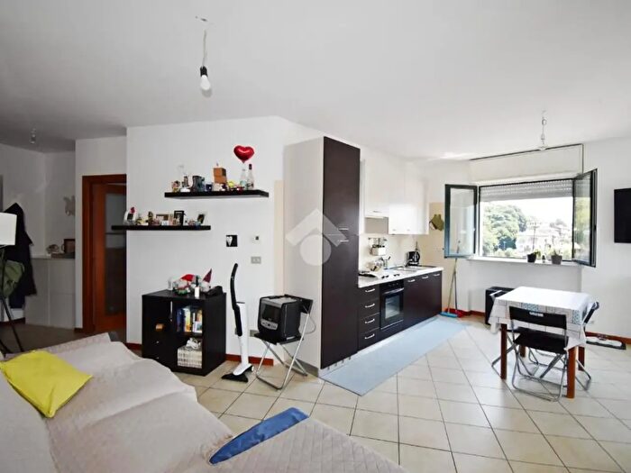 Appartamento bilocale in vendita in Via Circonvallazione, Ivrea