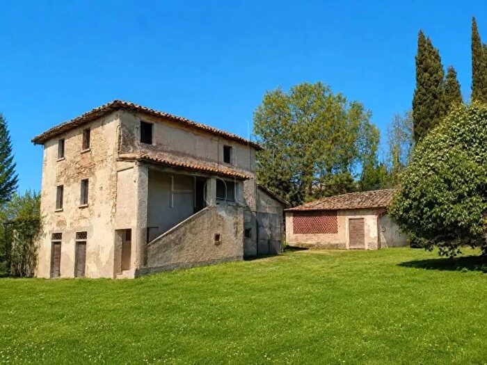 Casa con 6 locali in vendita in Via della Concordia, Citta' Di Castello