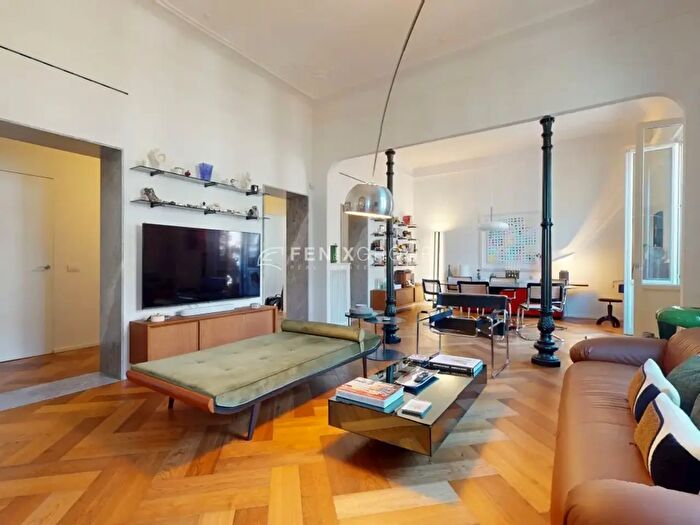Appartamento trilocale in vendita in Via Casoretto, Milano