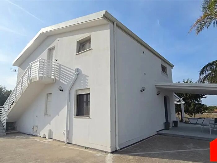 Casa con 6 locali in vendita in Contrada Calatubo, Alcamo