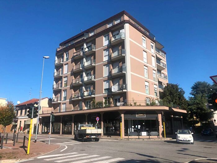 Appartamento trilocale in affitto in Via Dante Alighieri, Volturno Assisi San Mauro, Lissone
