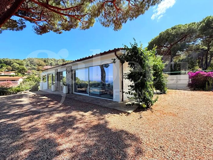Casa con 5 locali in vendita in Capoliveri