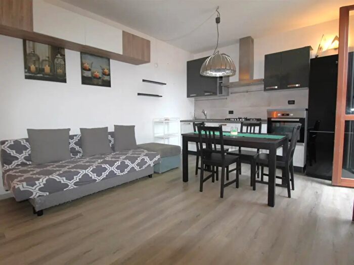 Appartamento trilocale in vendita in Colle Di Val DElsa