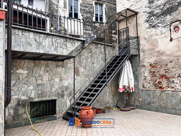 Appartamento trilocale in affitto in Via Zabaldano, Centro, Novello