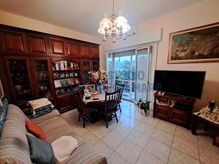 Appartamento trilocale in vendita in Via San Francesco, Taggia