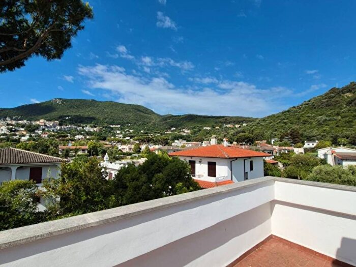 Casa con 5 locali in affitto in Centro, San Felice Circeo