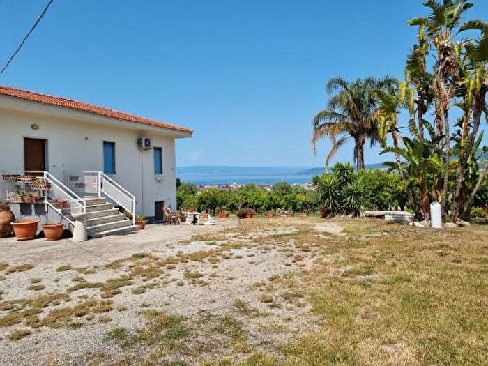 Casa con 6 locali in vendita in Via Iclea, Vibo Valentia