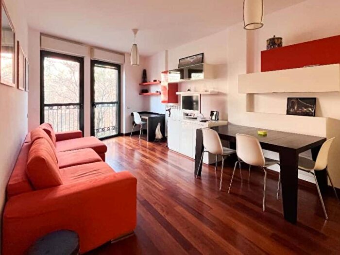 Appartamento bilocale in affitto in Alzaia Naviglio Pavese, Navigli Darsena, Milano