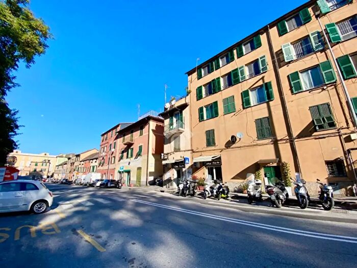 Appartamento bilocale in vendita in Via Romana di Quarto, Genova