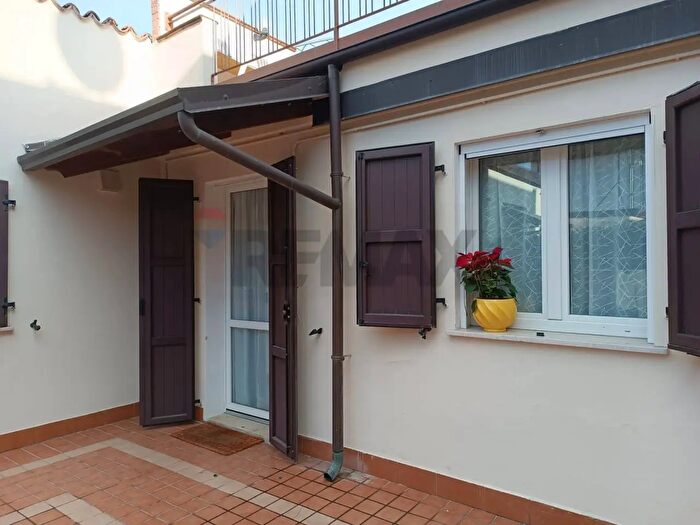 Appartamento trilocale in affitto in Via Pesci, Ferrara