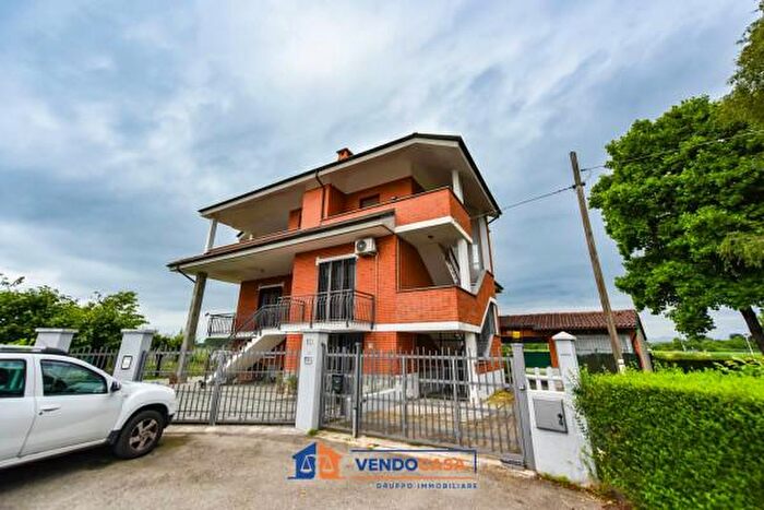 Casa con 6 locali in vendita in Via della Costituzione, Piobesi Torinese