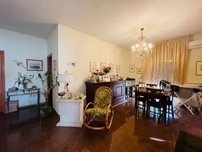 Appartamento con 5 locali in vendita in Viale Ettore Proietti Divi, Terni