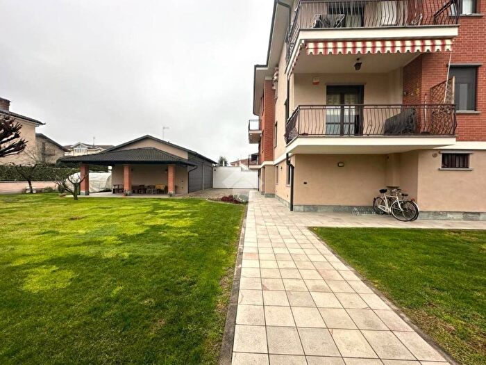 Appartamento trilocale in affitto in Via Vernetta, Centro, Savigliano