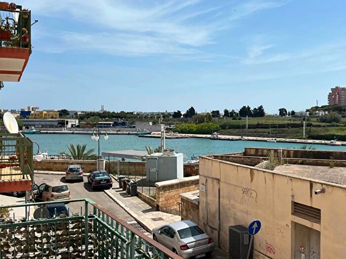 Appartamento trilocale in vendita in Via Taranto, Brindisi